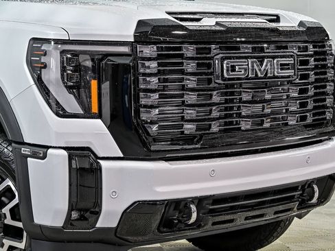 New 2026 GMC Sierra 2500 Denali Ultimate w/ Snow Plow Prep/Camper Package AWD/4WD image 2