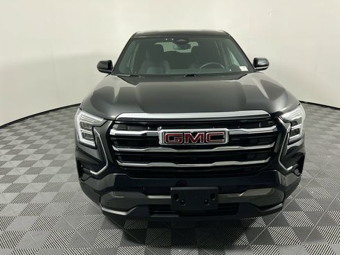 Used 2026 GMC Terrain Elevation image 8