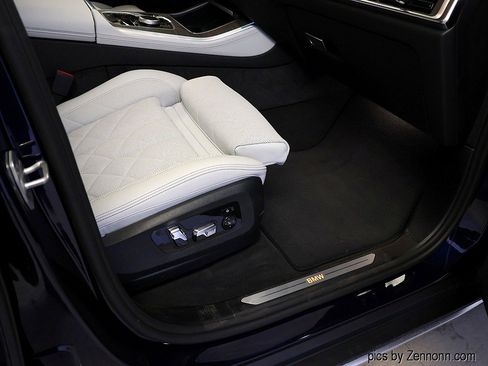 Used 2026 BMW X5 xDrive40i w/ Climate Comfort Package image 38