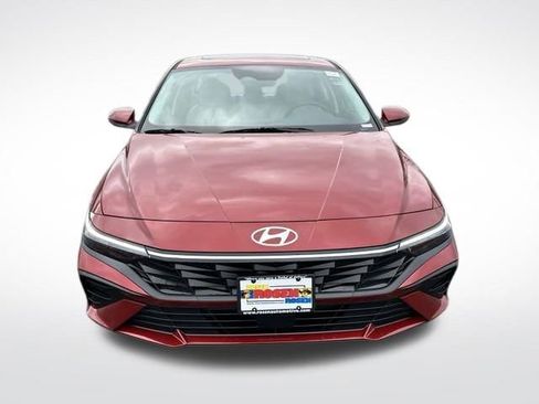 New 2025 Hyundai Elantra Limited image 8