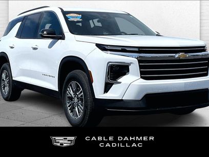 Used 2025 Chevrolet Traverse LT