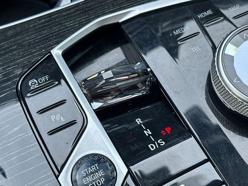 Used 2023 BMW X7 M60i w/ Executive Package image 23