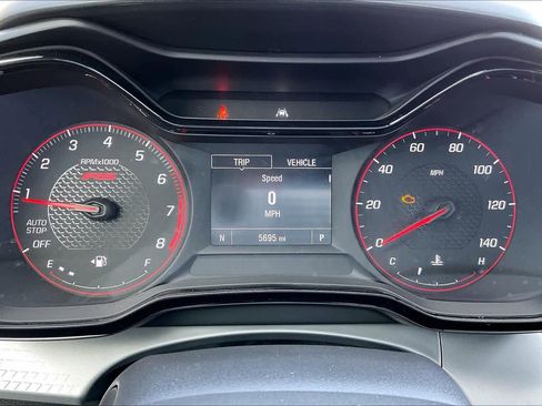 Certified 2025 Chevrolet Trax RS w/ Driver Confidence Package image 24