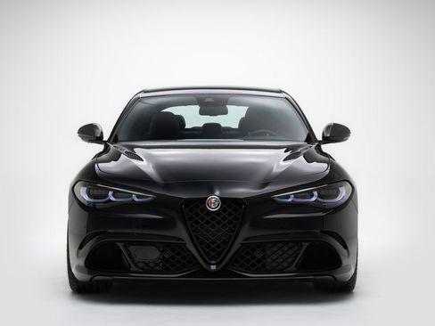 Used 2024 Alfa Romeo Giulia Quadrifoglio w/ Active Assist Plus Package image 3
