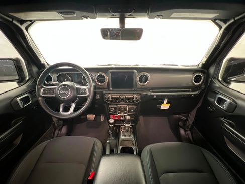 Used 2022 Jeep Wrangler Unlimited Rubicon 4xe w/ Safety Group image 9