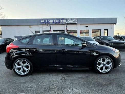 Used 2014 Ford Focus ST w/ Equipment Group 202A image 9