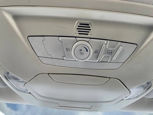 Used 2016 Ford Focus SE w/ Equipment Group 201A FWD image 14