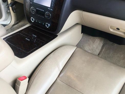 Used 2012 GMC Yukon XL Denali RWD image 22