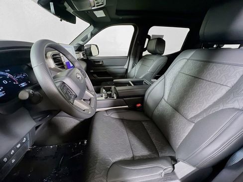 Certified 2025 Toyota Tundra Limited w/ TRD Off-Road Package AWD/4WD image 19