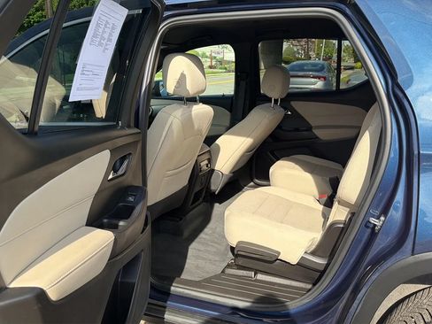Used 2022 Chevrolet Traverse LT AWD/4WD image 28