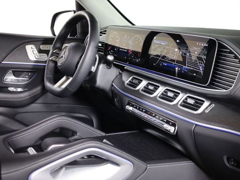 Used 2026 Mercedes-Benz GLS 450 4MATIC image 73