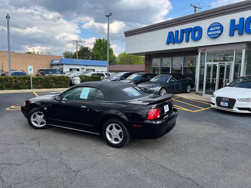 Used 2004 Ford Mustang Convertible RWD image 32