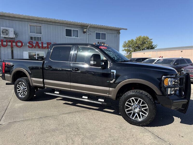 Used 2017 Ford F250 Lariat w/ Lariat Ultimate Package AWD/4WD image 10