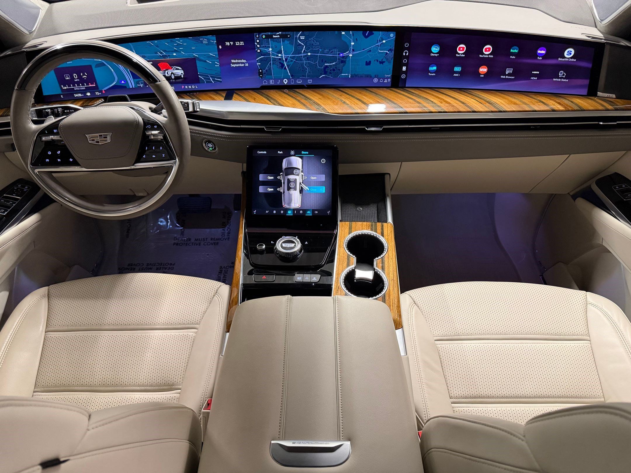 Certified 2025 Cadillac Escalade Sport Platinum w/ LPO, ONYX Package AWD/4WD image 14