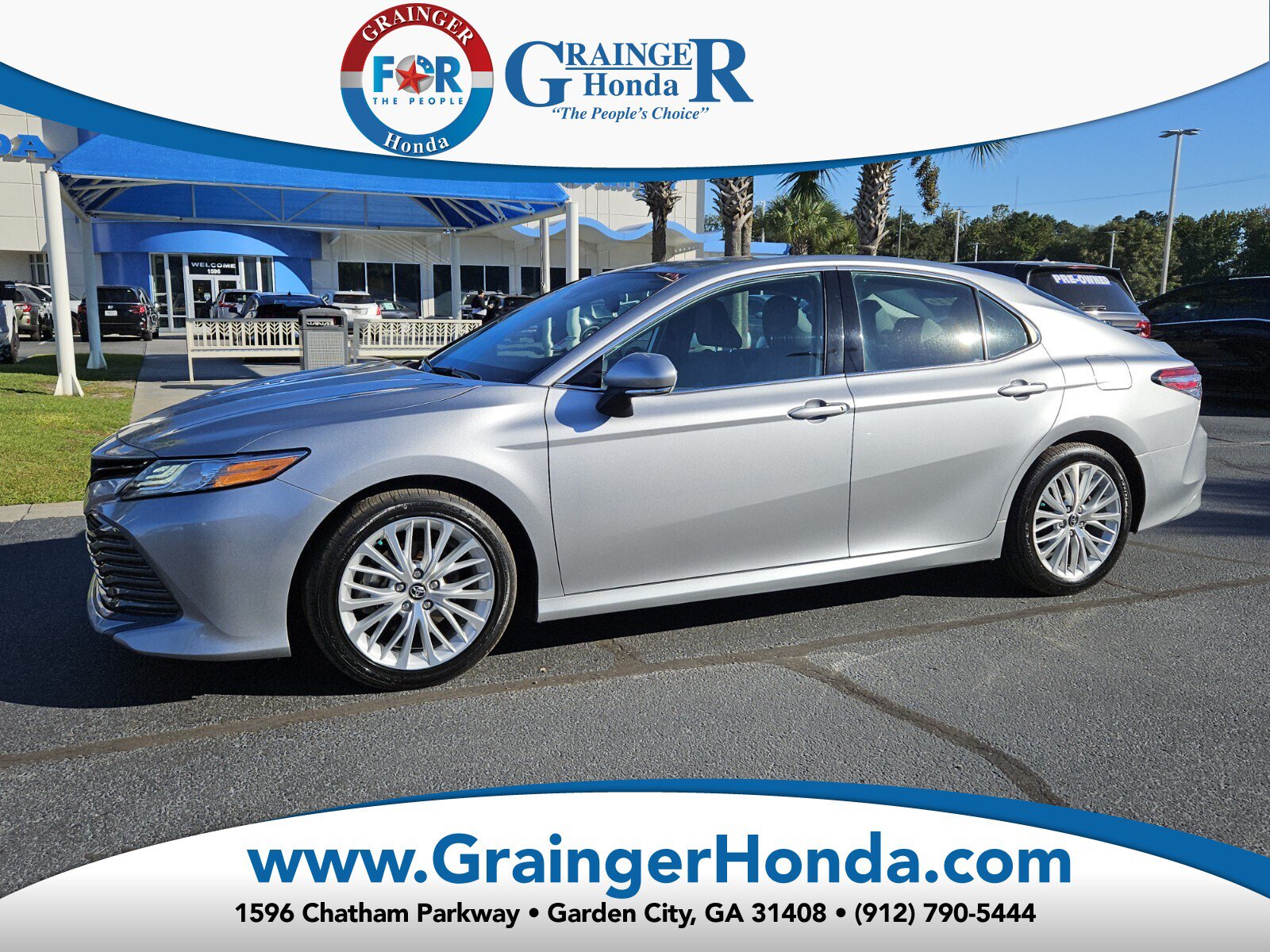 Used 2020 Toyota Camry XLE FWD image 1