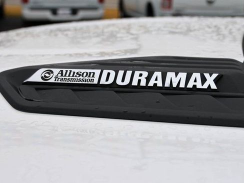 Used 2023 Chevrolet Silverado 2500 High Country w/ Z71 Off-Road Package image 9