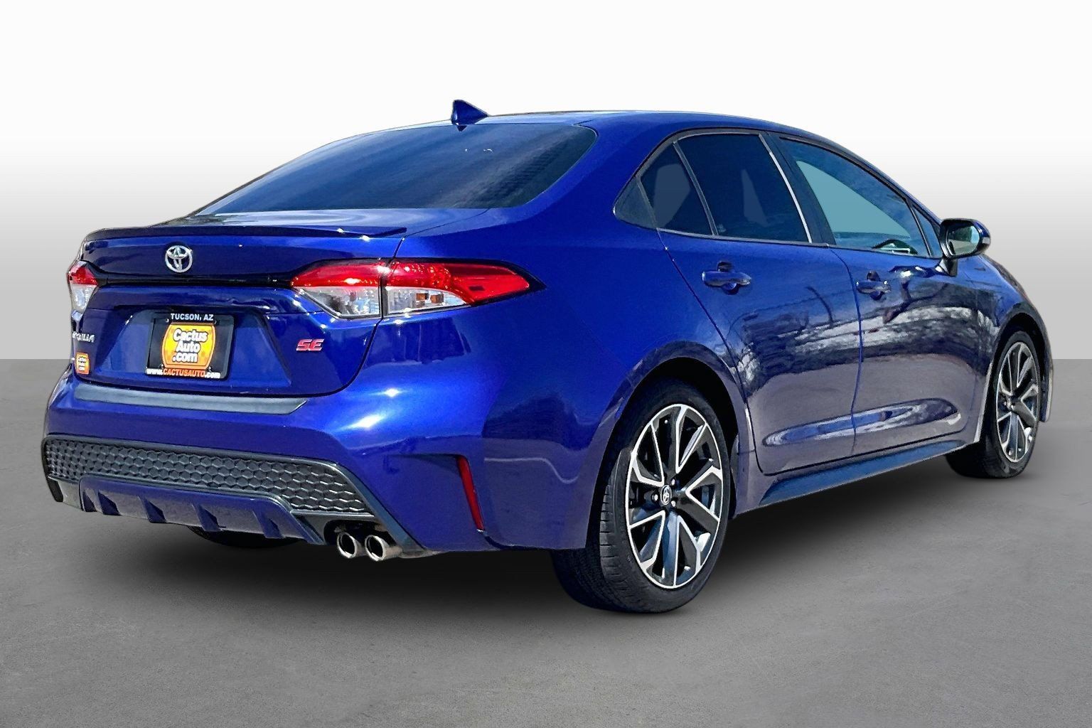 Used 2020 Toyota Corolla SE w/ SE Premium Package FWD image 2