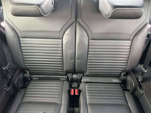 Used 2020 Land Rover Discovery HSE Luxury image 10