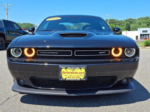 Used 2022 Dodge Challenger GT AWD/4WD image 2
