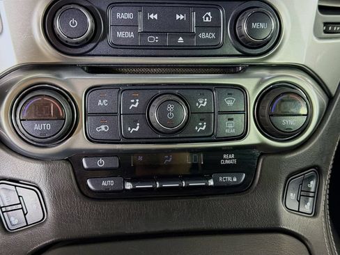 Used 2019 Chevrolet Tahoe Premier AWD/4WD image 17