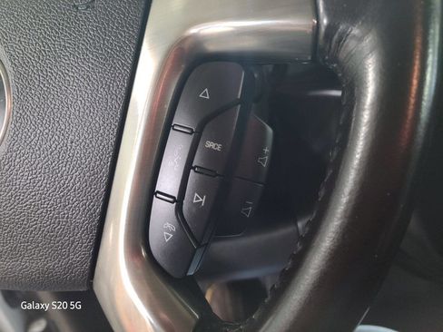 Used 2019 Chevrolet Express 3500 w/ Driver Convenience Package image 24