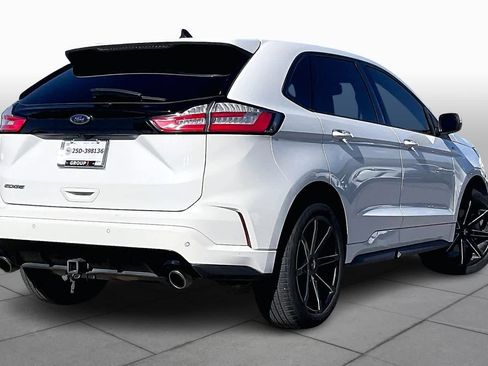 Used 2020 Ford Edge ST-Line w/ Cold Weather Package image 11