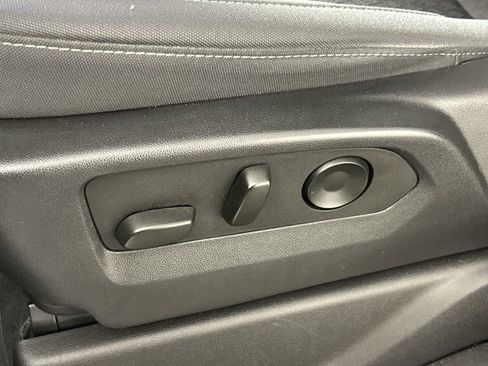 Used 2023 Chevrolet Silverado 1500 Custom image 20