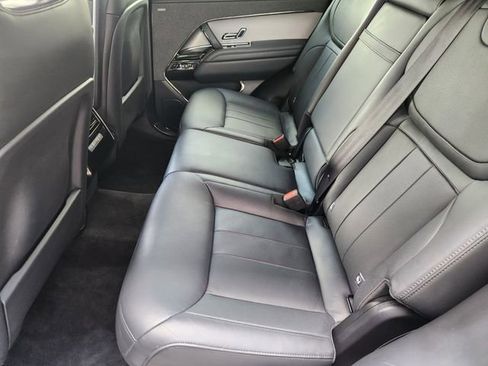 Used 2025 Land Rover Range Rover Sport SE image 31