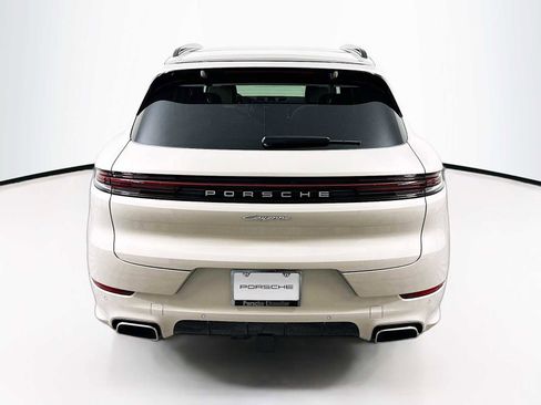 New 2026 Porsche Cayenne E-Hybrid image 10