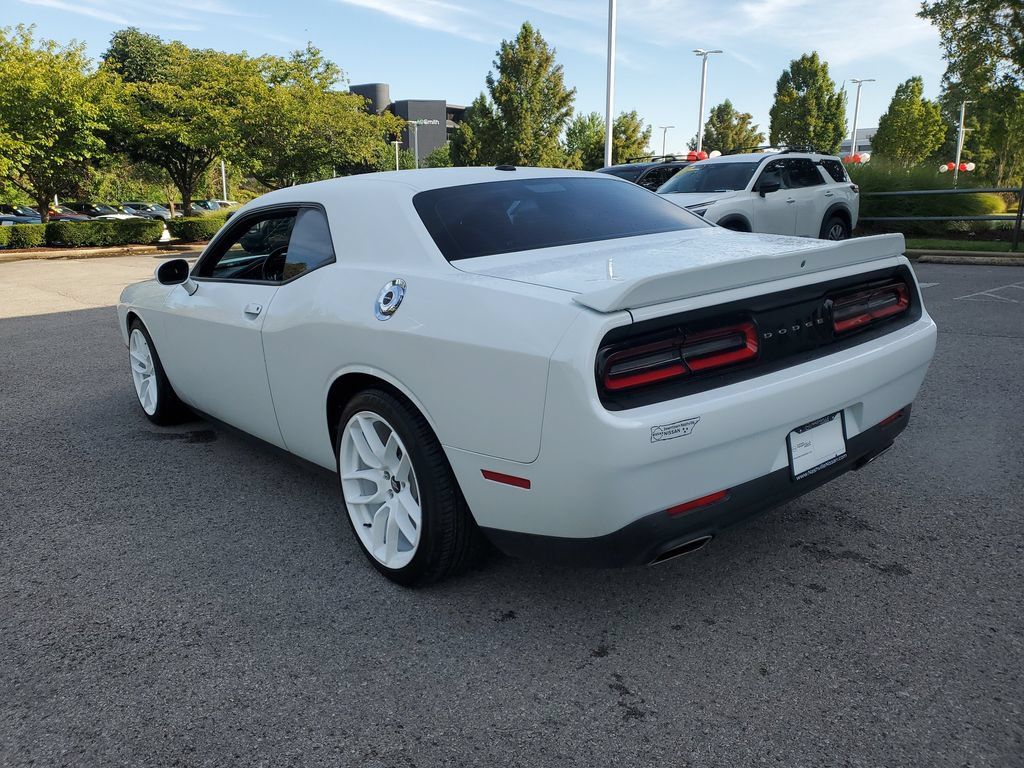 Used 2021 Dodge Challenger GT RWD image 3