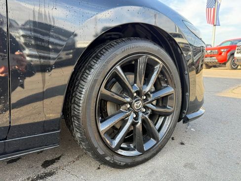 Used 2024 MAZDA MAZDA3 Hatchback w/Premium Plus Pkg image 29