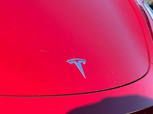 Used 2022 Tesla Model Y Long Range AWD/4WD image 9