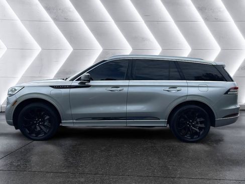 Used 2021 Lincoln Aviator Grand Touring w/ Equipment Group 301A AWD/4WD image 4