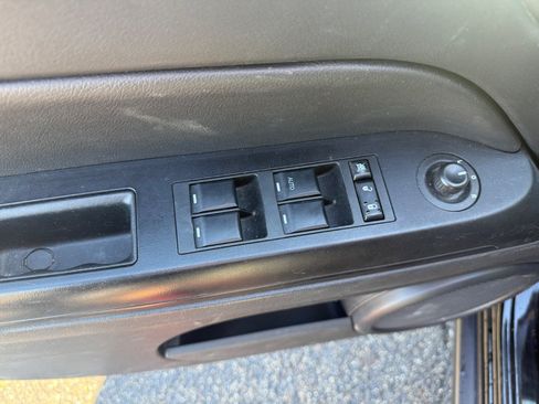 Used 2017 Jeep Patriot High Altitude AWD/4WD image 12