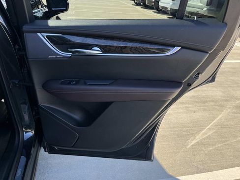 Used 2020 Cadillac XT6 Premium Luxury image 21