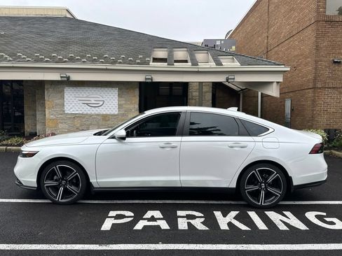 Used 2024 Honda Accord LX image 6