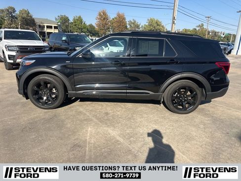 Used 2023 Ford Explorer ST-Line w/ Class IV Trailer Tow Package image 6