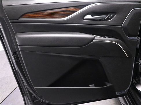 Used 2021 Cadillac Escalade ESV Premium Luxury image 12