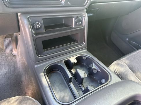 Used 2004 GMC Sierra 1500 SLE w/ Safe And Sound Package AWD/4WD image 33