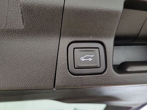 Certified 2023 GMC Acadia SLE w/ Driver Convenience Package image 20