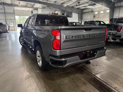 Used 2021 Chevrolet Silverado 1500 Custom AWD/4WD image 4