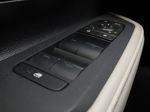 Used 2024 Toyota Grand Highlander AWD Hybrid image 24