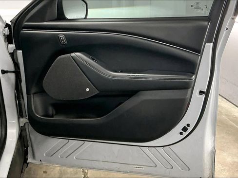 Used 2021 Ford Mustang Mach-E Premium image 26