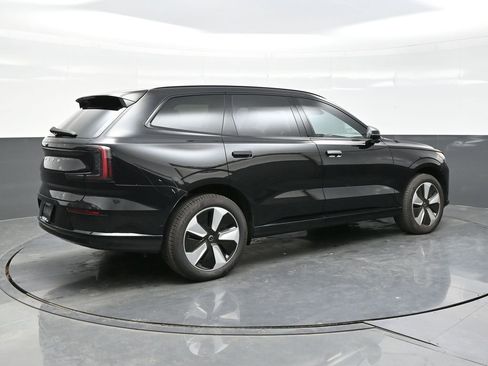 New 2025 Volvo EX90 Plus image 7