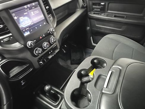 Used 2024 RAM 3500 Tradesman w/ Chrome Appearance Group AWD/4WD image 26