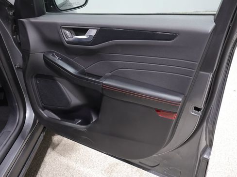 Used 2025 Ford Escape ST-Line AWD/4WD image 23