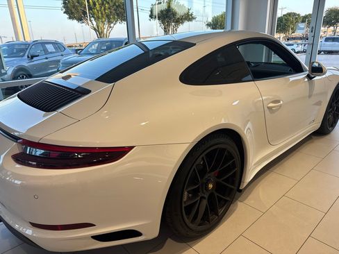 Used 2017 Porsche 911 Carrera GTS RWD image 8