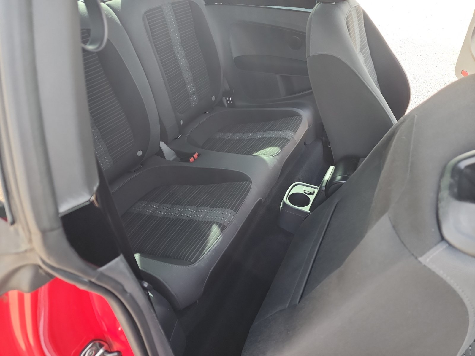 Used 2014 Volkswagen Beetle R-Line FWD image 18