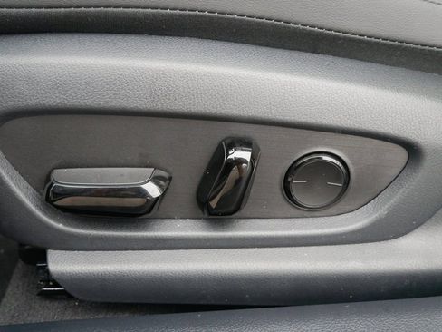 Certified 2024 Lexus ES 300h w/ Premium Package FWD image 17