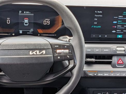 Used 2025 Kia K4 FWD image 17
